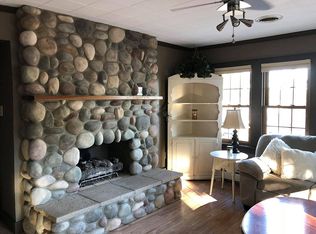 4188 E Lake Shore Dr, Decatur, IL 62521