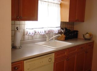 16 Donna Dr APT 17, Norwalk, CT 06854