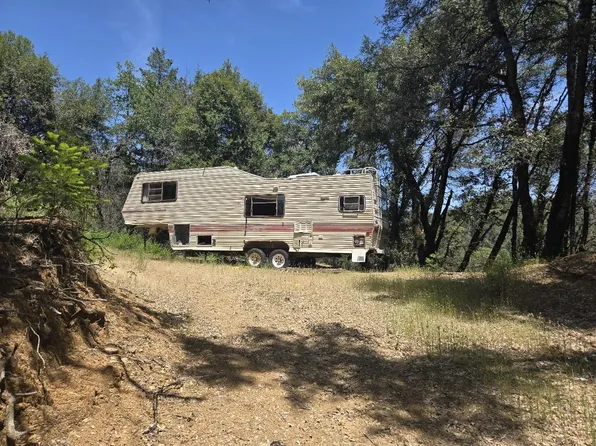 Fenders Ferry Rd, Round Mountain, CA 96084