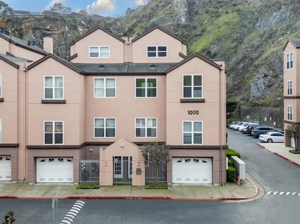 102 Stoneridge Ln, San Francisco, CA 94134