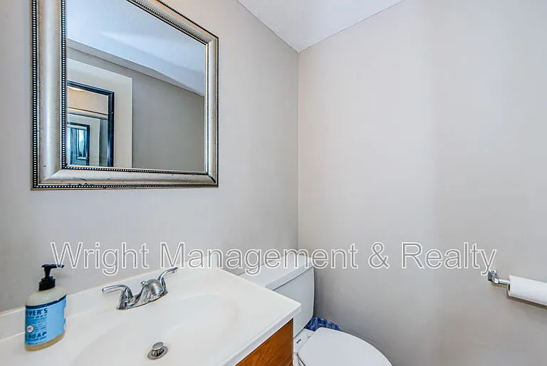 433 S Paula Dr #17 — Photo 13
