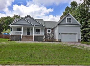 400 Coralberry Dr, North Chesterfield, VA 23236