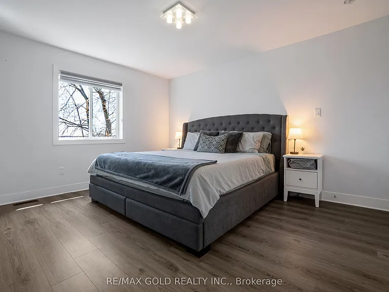 2621 Holbrook Dr #8 — Photo 17