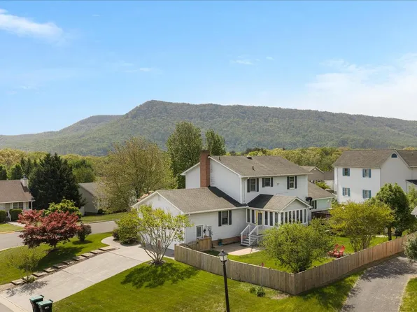590 Fulton Dr, Strasburg, VA 22657