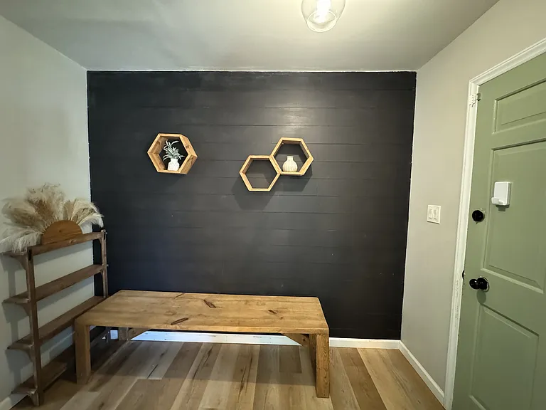 108 Ronny Ct — Photo 2