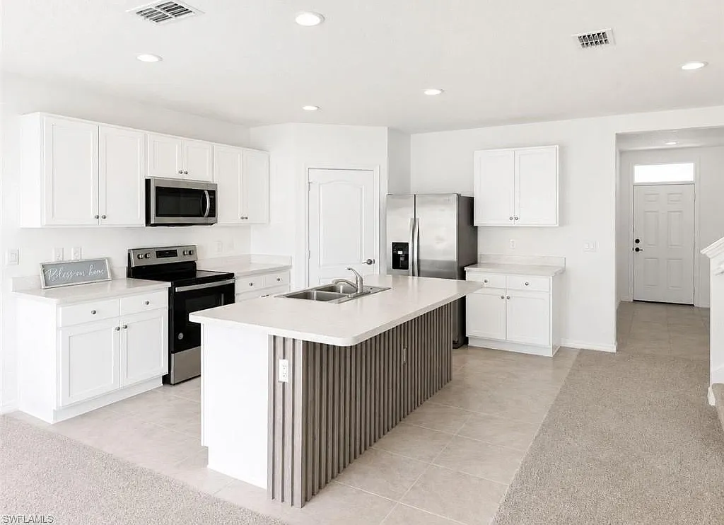 5 bed, 3.0 bath, 2674 sqft, $2,700 — Photo 3