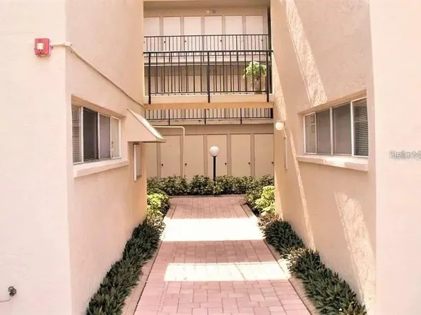 2763 Woodgate Ln APT 211, Sarasota, FL 34231