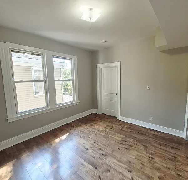 3209 3rd Ave #B — Photo 8
