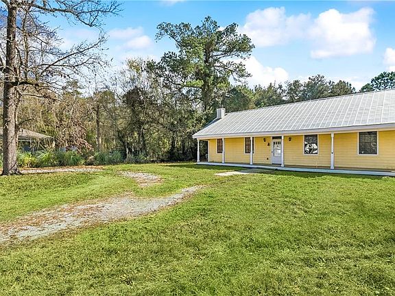 3rd image of 102 Emerald St