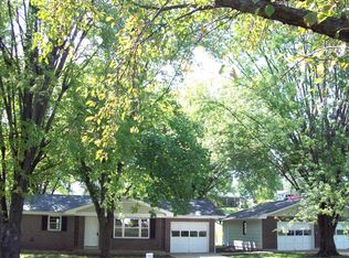 710 Meadowlark Dr, Washington, MO 63090