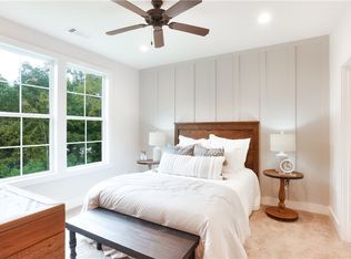 1017 Crossing Ct E, Valley, AL 36854