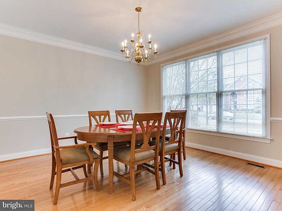3rd image of 15280 Golf View Dr
