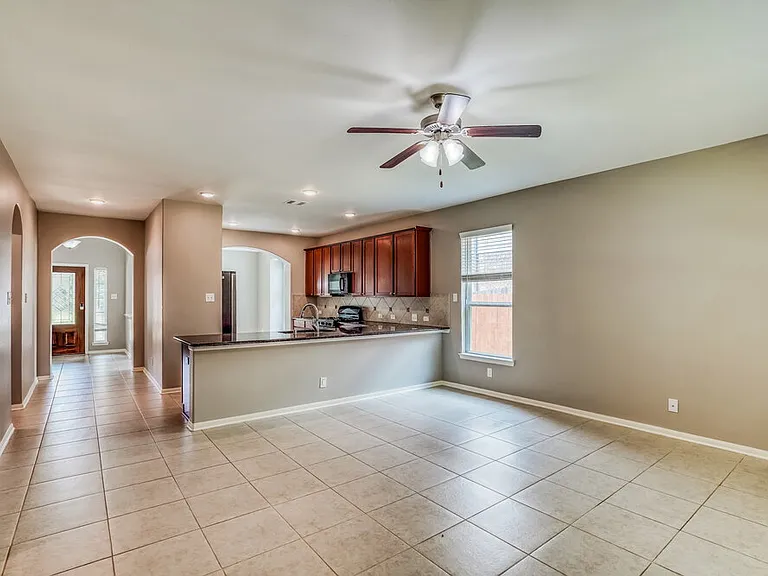 614 Companion Dr — Photo 4