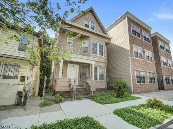 54 N 4Th St, Paterson City, NJ 07522