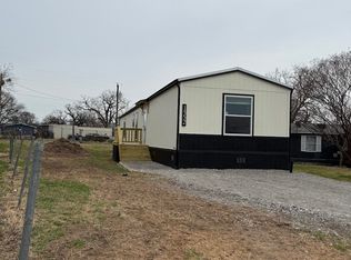 1552 Chaparral Ln, Azle, TX 76020