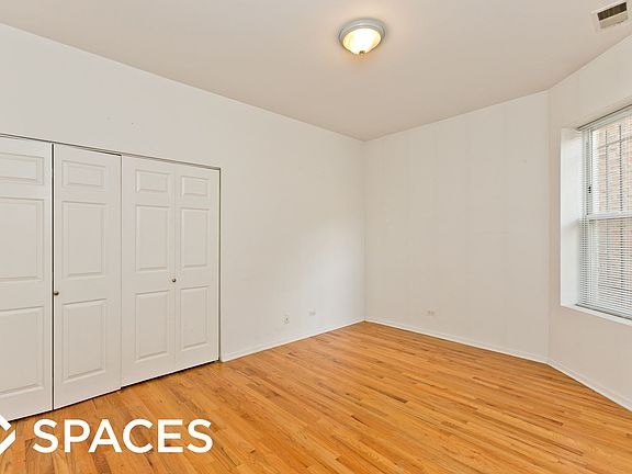 3rd image of 1022 N Damen Ave #Unt5