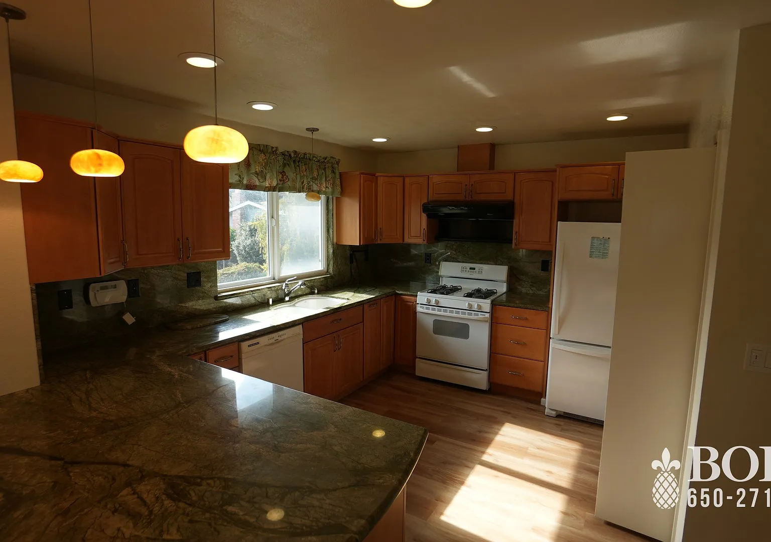731 Santiago Avenue - 1 — Photo 4