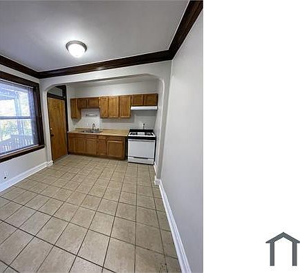 1st image of 7152 S Claremont Ave #3
