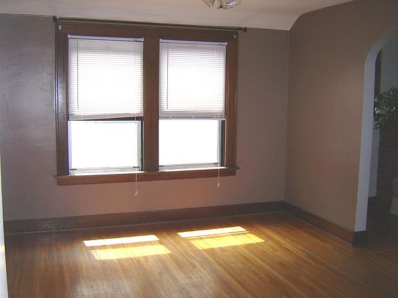 2nd image of 160 Hamilton Dr