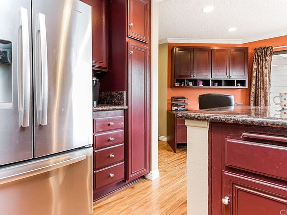 3rd image of 27 Bramble Ln