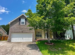 5775 Crooked Creek Dr, Ooltewah, TN 37363