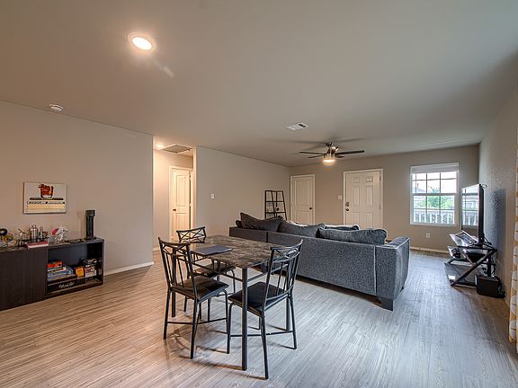 2nd image of 14014 Homestead Way