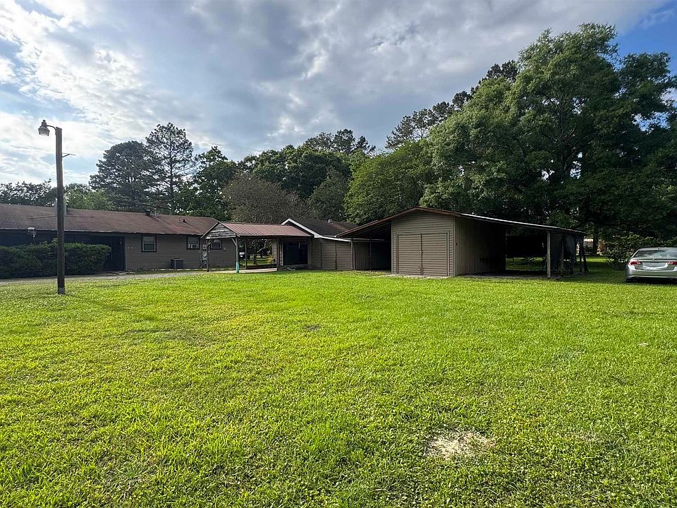 1st image of 15212 Crystal Dr