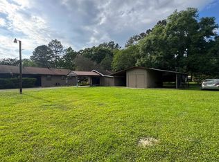 15212 Crystal Dr, Pride, LA 70770
