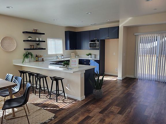 3rd image of 7902 Curbaril Ave