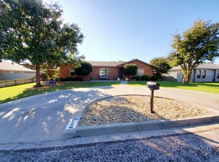 802 SW 9th St, Seminole, TX 79360