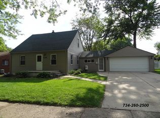 18867 Milburn St, Livonia, MI 48152