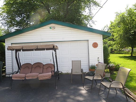 3rd image of 36173 N Grandwood Dr