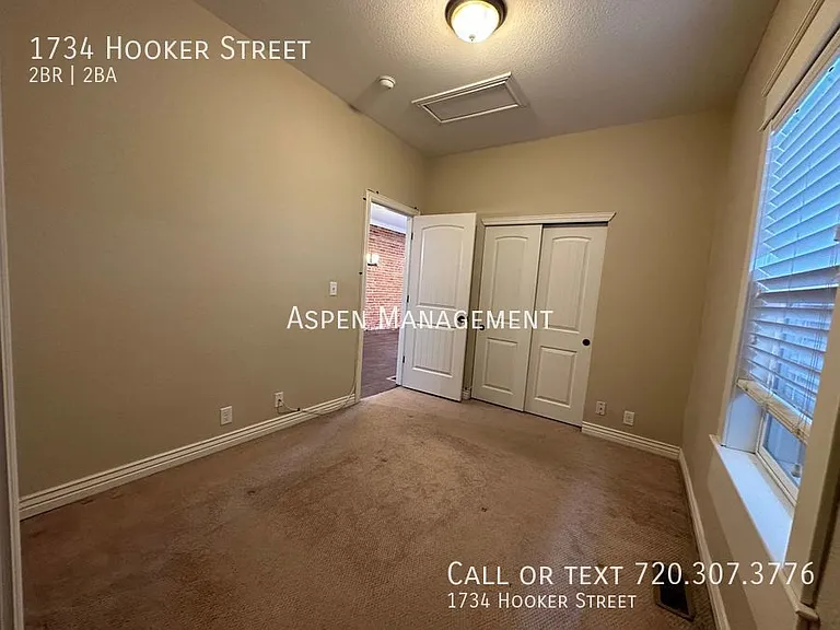 1734 Hooker St — Photo 10