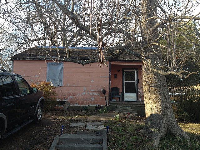 1st image of 405 Jefferson Ave