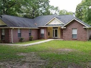 91 Cedar Wood Dr, Perkinston, MS 39573