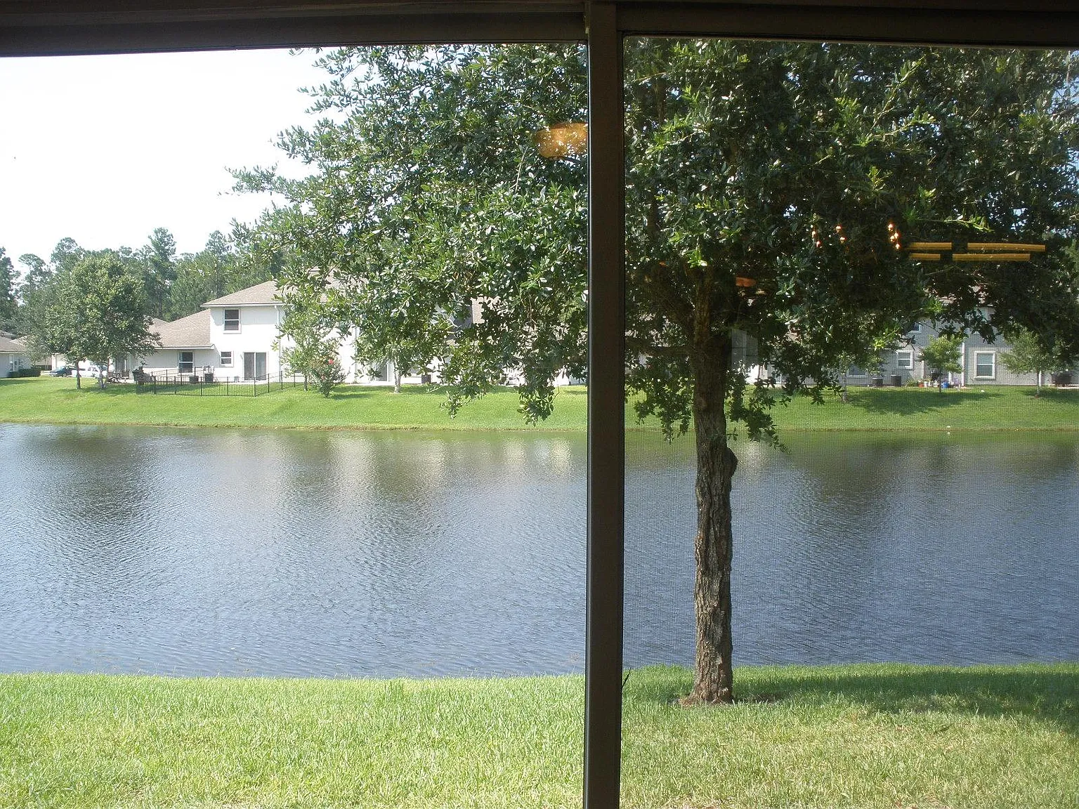3 bed, 1100 sqft, $1,975 — Photo 3