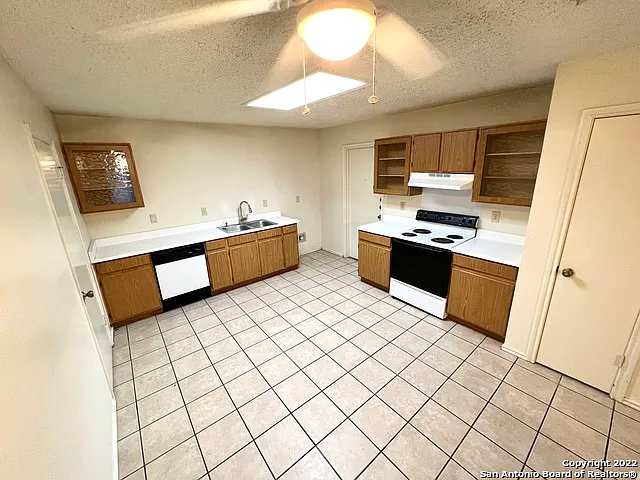 9629 Green Plain Dr — Photo 6