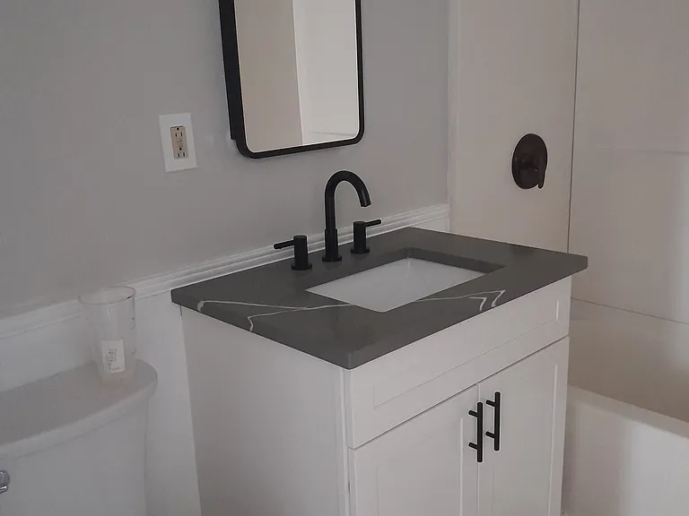 49 Windsor Dr #104 — Photo 6