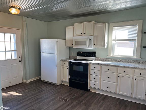3rd image of 3207 Avenue K