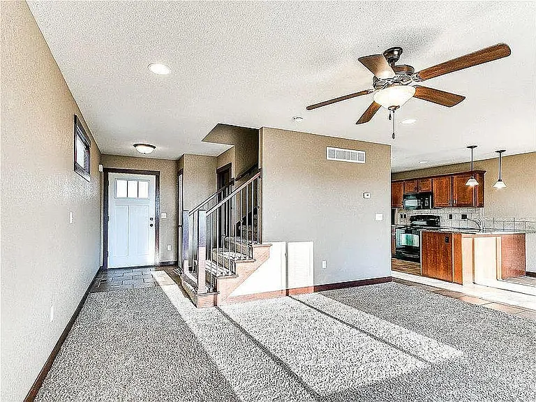 2909 SE Keystone Dr — Photo 8