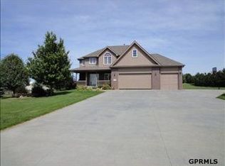 12155 Lewison Ln, Gretna, NE 68028