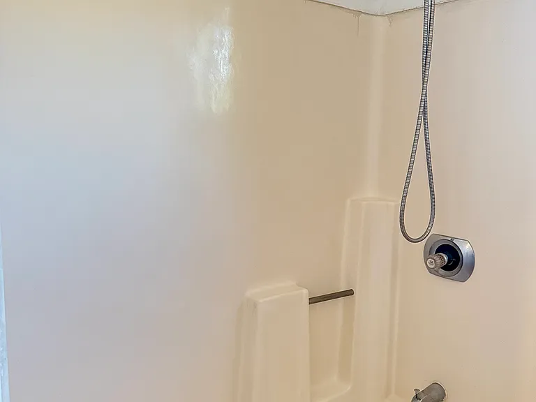 1307 W Heald Ave — Photo 17