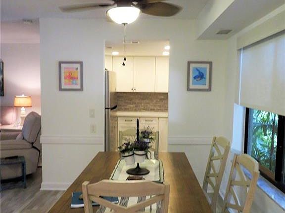 5th image of 800 NW Fork Rd APT 6-4