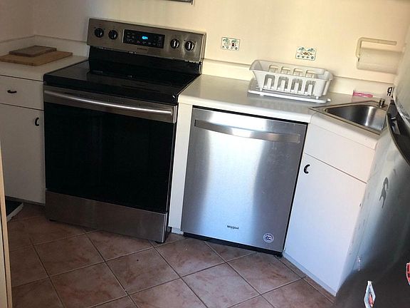 4th image of 3660 N Lake Shore Dr APT 813