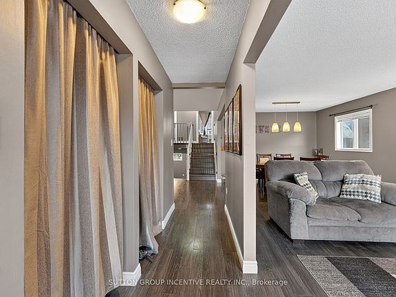 4th image of 20 Broadfoot Rd