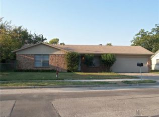 5816 Saramac Dr, Watauga, TX 76148