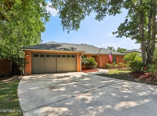 400 Harvest Bend Dr, Fleming Island, FL 32003