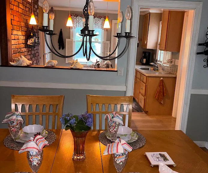 Dining Room & Kitchen