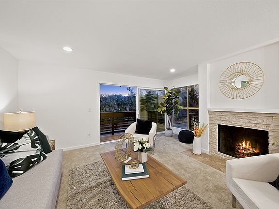 3rd image of 2377 Beryl St