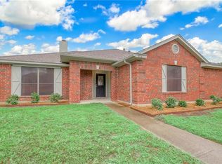 916 Breckenridge Dr, Desoto, TX 75115